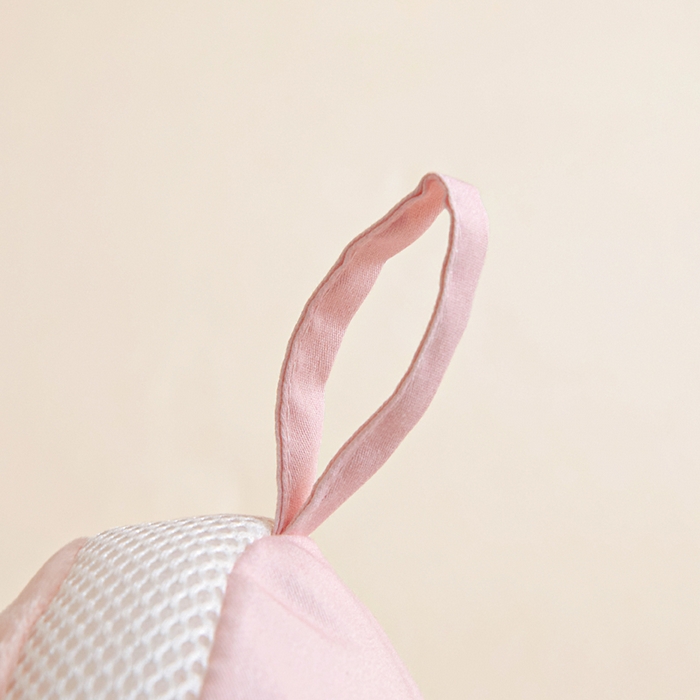 91家纺网 家纺一手货源 找家纺 鱼宝 2026新款A类全棉40S数码印花原创大版卡通豆豆枕枕头枕芯 小马城堡