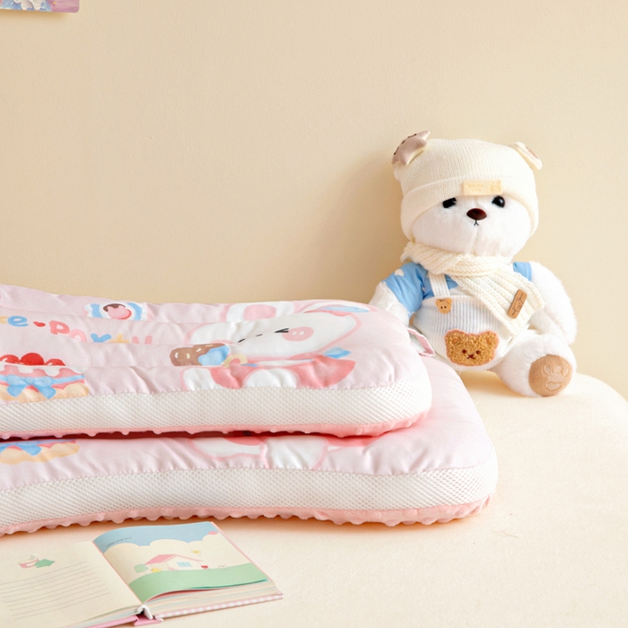 91家纺网 家纺一手货源 找家纺 鱼宝 2026新款A类全棉40S数码印花原创大版卡通豆豆枕枕头枕芯 爱丽丝兔