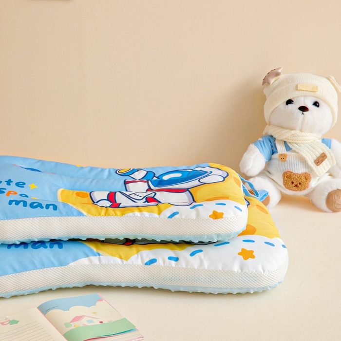 91家纺网 家纺一手货源 找家纺 鱼宝 2026新款A类全棉40S数码印花原创大版卡通豆豆枕枕头枕芯 宇航员