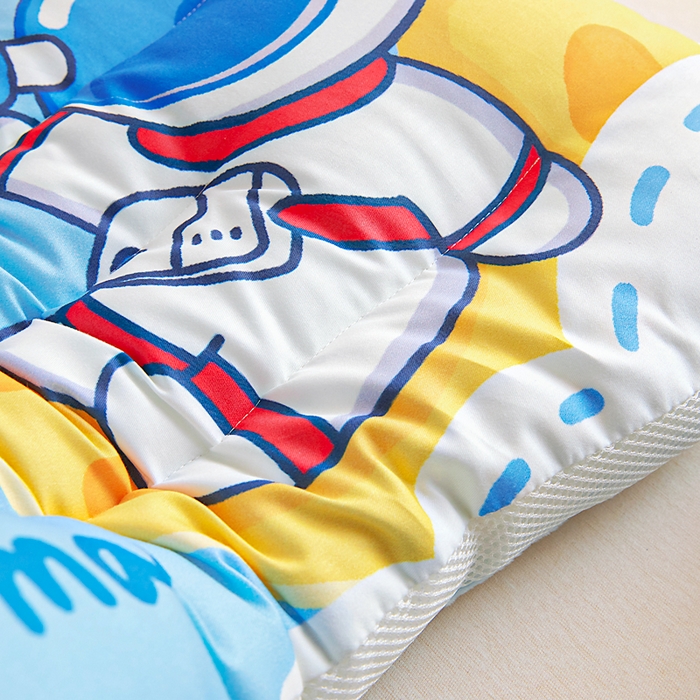 91家纺网 家纺一手货源 找家纺 鱼宝 2026新款A类全棉40S数码印花原创大版卡通豆豆枕枕头枕芯 宇航员