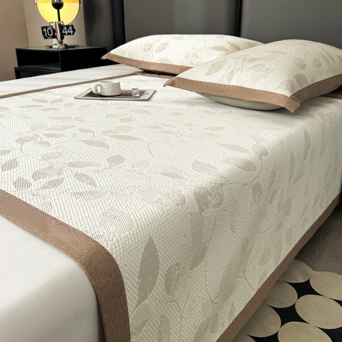 91家纺网 家纺一手货源 找家纺 凯罗 2026新款凉豆豆简约时尚风凉感豆豆凉席床席床笠-床席款 夏叶-奶咖