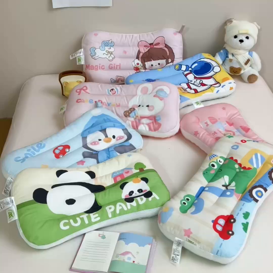 91家纺网 家纺一手货源 找家纺 鱼宝 2026新款A类全棉40S数码印花原创大版卡通豆豆枕枕头枕芯 组合图（仅供展示不可下单）