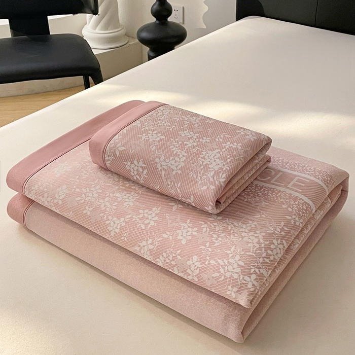 91家纺网 家纺一手货源 找家纺 （总）凯罗 2026新款凉感提花冰丝床笠床席三件套冰感抗菌床席床笠三件套--床席款