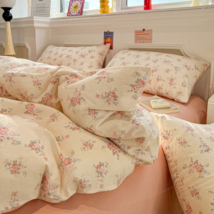 91家纺网 家纺一手货源 找家纺 亿梵家居 2026新款A类母婴级有氧纯棉印花双面全棉双层纱四件套-床拍图山花漫-米