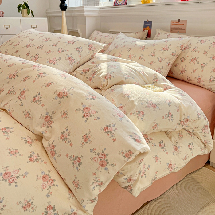 91家纺网 家纺一手货源 找家纺 亿梵家居 2026新款A类母婴级有氧纯棉印花双面全棉双层纱四件套-床拍图山花漫-米