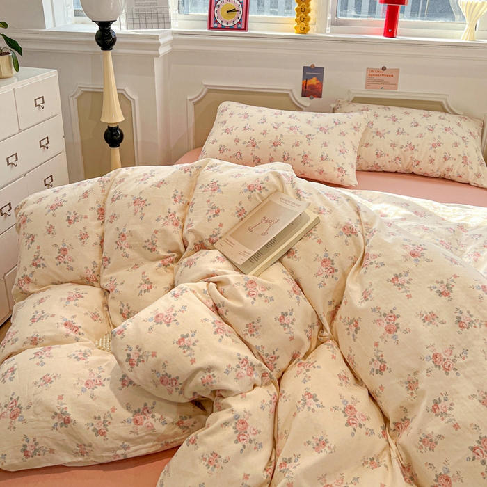 91家纺网 家纺一手货源 找家纺 亿梵家居 2026新款A类母婴级有氧纯棉印花双面全棉双层纱四件套-床拍图山花漫-米