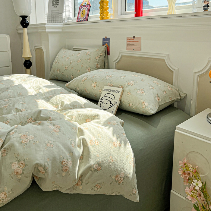 91家纺网 家纺一手货源 找家纺 亿梵家居 2026新款A类母婴级有氧纯棉印花双面全棉双层纱四件套-床拍图盛茵斯-绿