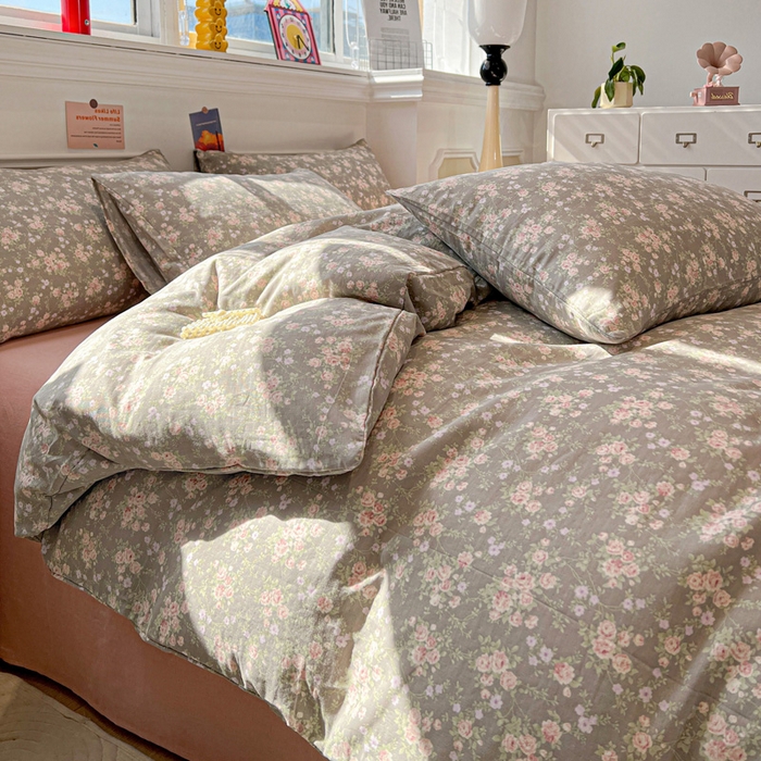 91家纺网 家纺一手货源 找家纺 亿梵家居 2026新款A类母婴级有氧纯棉印花双面全棉双层纱四件套-床拍图苏漫花园