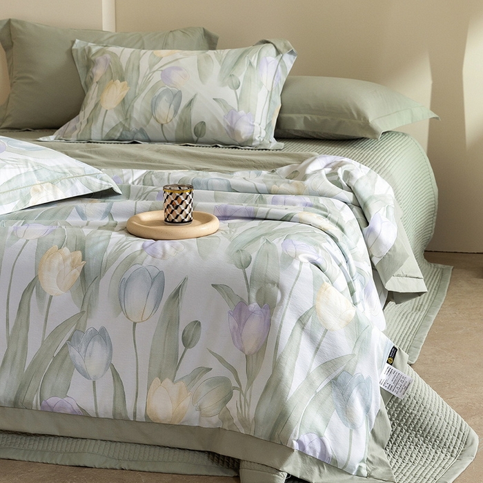 91家纺网 家纺一手货源 找家纺 立奥被业 2026新品冰丝棉夏被四件套竹节纱夏被四件套 翠袖黄冠-绿