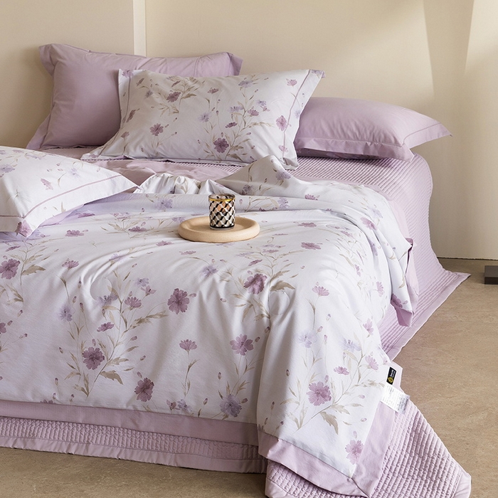 91家纺网 家纺一手货源 找家纺 立奥被业 2026新品冰丝棉夏被四件套竹节纱夏被四件套 翠韵春晓-粉