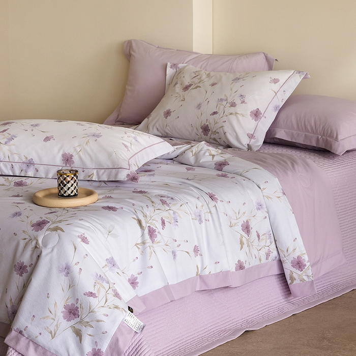 91家纺网 家纺一手货源 找家纺 立奥被业 2026新品冰丝棉夏被四件套竹节纱夏被四件套 翠韵春晓-粉