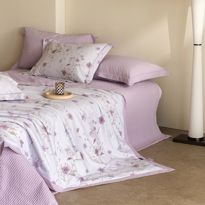 91家纺网 家纺一手货源 找家纺 立奥被业 2026新品冰丝棉夏被四件套竹节纱夏被四件套 翠韵春晓-粉