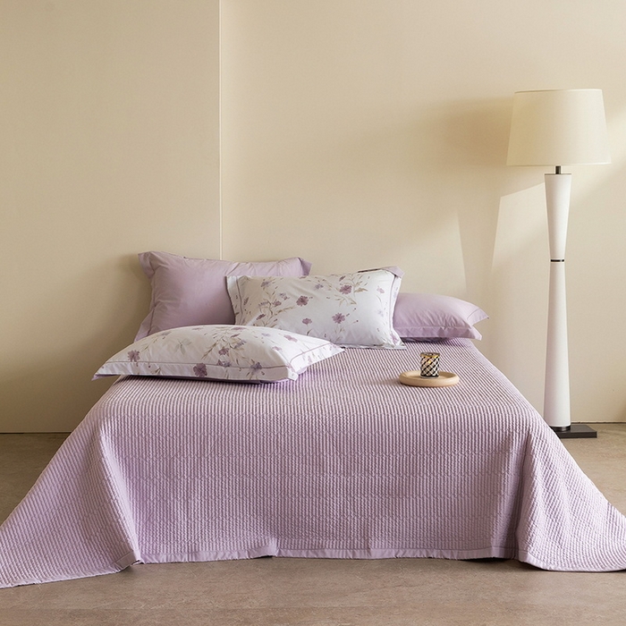 91家纺网 家纺一手货源 找家纺 立奥被业 2026新品冰丝棉夏被四件套竹节纱夏被四件套 翠韵春晓-粉