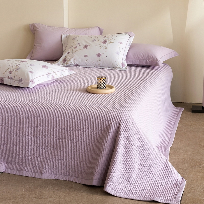 91家纺网 家纺一手货源 找家纺 立奥被业 2026新品冰丝棉夏被四件套竹节纱夏被四件套 翠韵春晓-粉