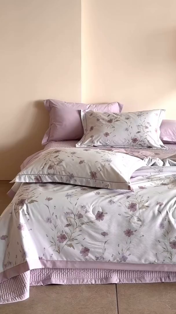 91家纺网 家纺一手货源 找家纺 立奥被业 2026新品冰丝棉夏被四件套竹节纱夏被四件套 翠韵春晓-粉