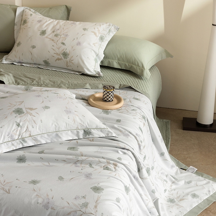 91家纺网 家纺一手货源 找家纺 立奥被业 2026新品冰丝棉夏被四件套竹节纱夏被四件套 翠韵春晓-绿