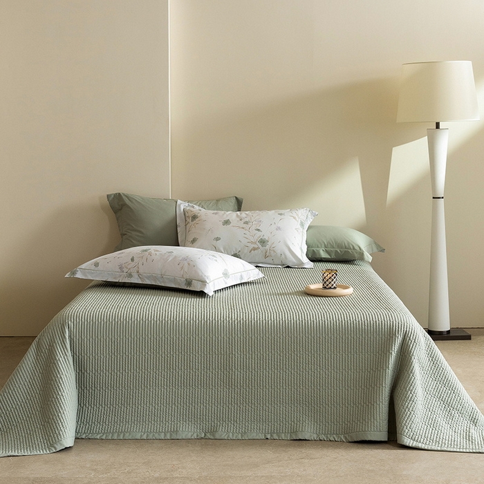 91家纺网 家纺一手货源 找家纺 立奥被业 2026新品冰丝棉夏被四件套竹节纱夏被四件套 翠韵春晓-绿