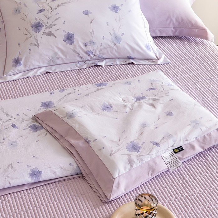 91家纺网 家纺一手货源 找家纺 立奥被业 2026新品冰丝棉夏被四件套竹节纱夏被四件套 翠韵春晓-紫