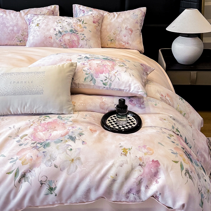 91家纺网 家纺一手货源 找家纺 优贝家纺 2026新款100%莱赛尔天丝面料数码印花四件套 桃花朵朵