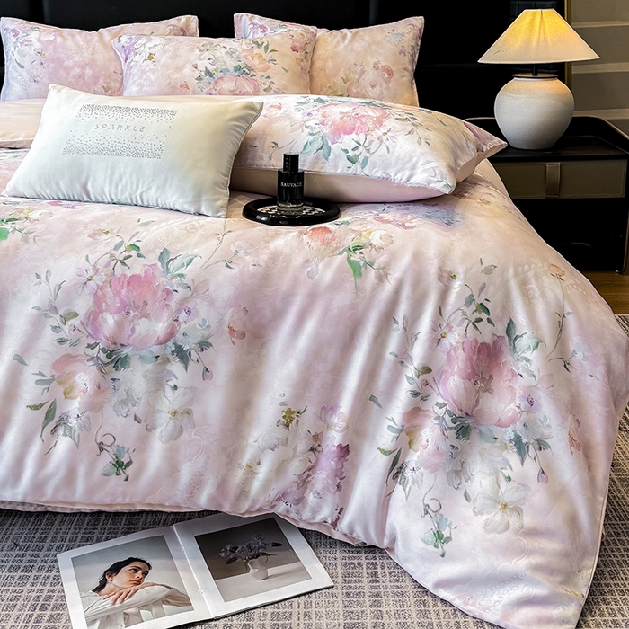 91家纺网 家纺一手货源 找家纺 优贝家纺 2026新款100%莱赛尔天丝面料数码印花四件套 桃花朵朵