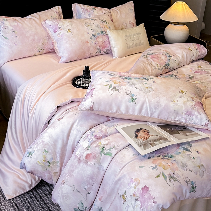 91家纺网 家纺一手货源 找家纺 优贝家纺 2026新款100%莱赛尔天丝面料数码印花四件套 桃花朵朵