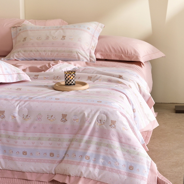 91家纺网 家纺一手货源 找家纺 立奥被业 2026新品冰丝棉夏被四件套竹节纱夏被四件套 动物乐园-粉