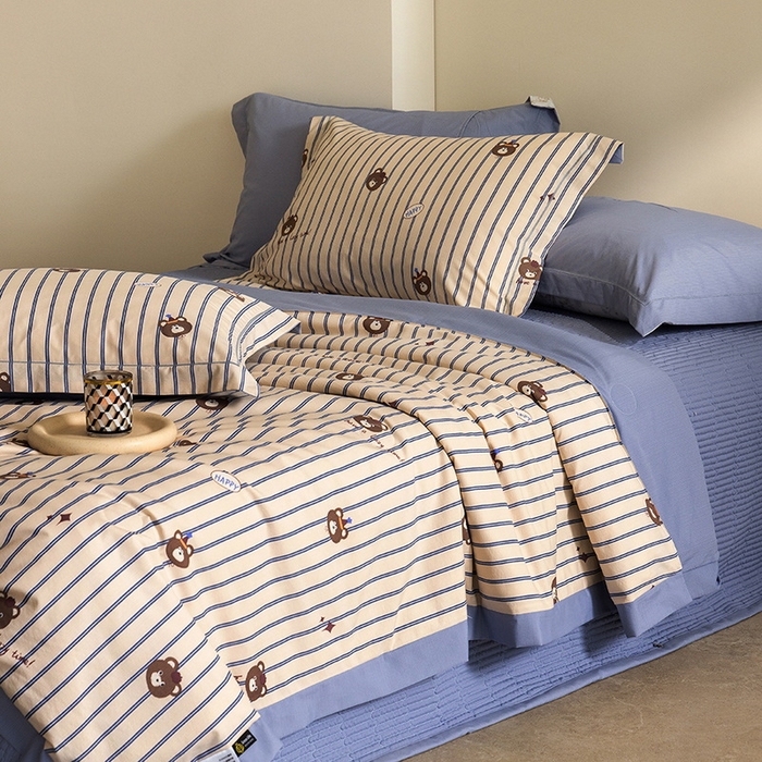 91家纺网 家纺一手货源 找家纺 立奥被业 2026新品冰丝棉夏被四件套竹节纱夏被四件套 欢乐熊宝-蓝