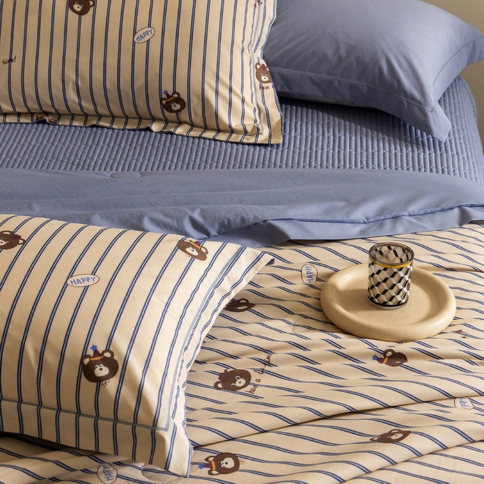 91家纺网 家纺一手货源 找家纺 立奥被业 2026新品冰丝棉夏被四件套竹节纱夏被四件套 欢乐熊宝-蓝