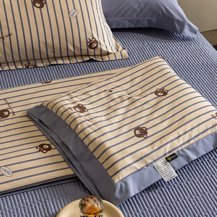 91家纺网 家纺一手货源 找家纺 立奥被业 2026新品冰丝棉夏被四件套竹节纱夏被四件套 欢乐熊宝-蓝