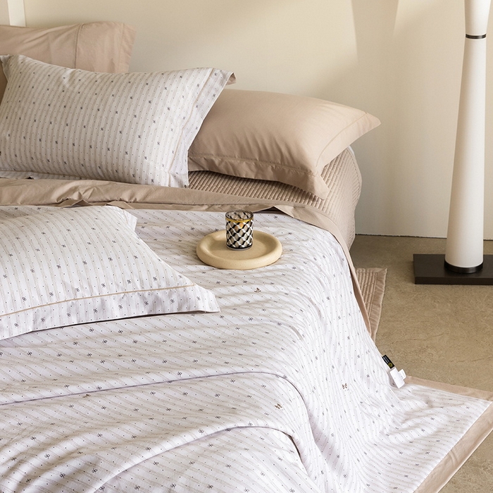 91家纺网 家纺一手货源 找家纺 立奥被业 2026新品冰丝棉夏被四件套竹节纱夏被四件套 结梦浮点-咖