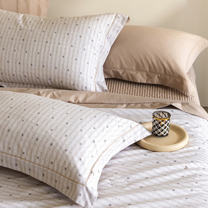 91家纺网 家纺一手货源 找家纺 立奥被业 2026新品冰丝棉夏被四件套竹节纱夏被四件套 结梦浮点-咖