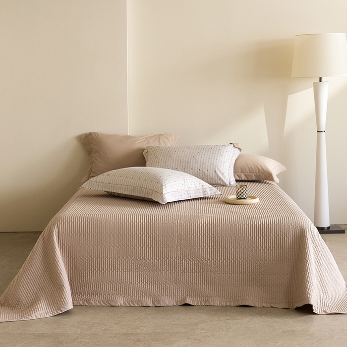 91家纺网 家纺一手货源 找家纺 立奥被业 2026新品冰丝棉夏被四件套竹节纱夏被四件套 结梦浮点-咖