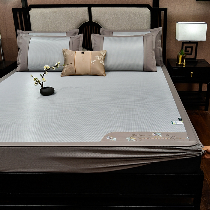 91家纺网 家纺一手货源 找家纺 小牛席业 2026新款小千鸟格枫叶款（床笠款）抗菌席凉席藤席冰藤席冰丝席草席竹席乳胶席凉感豆豆席 小千鸟格-枫叶抗菌席（床笠款）灰色