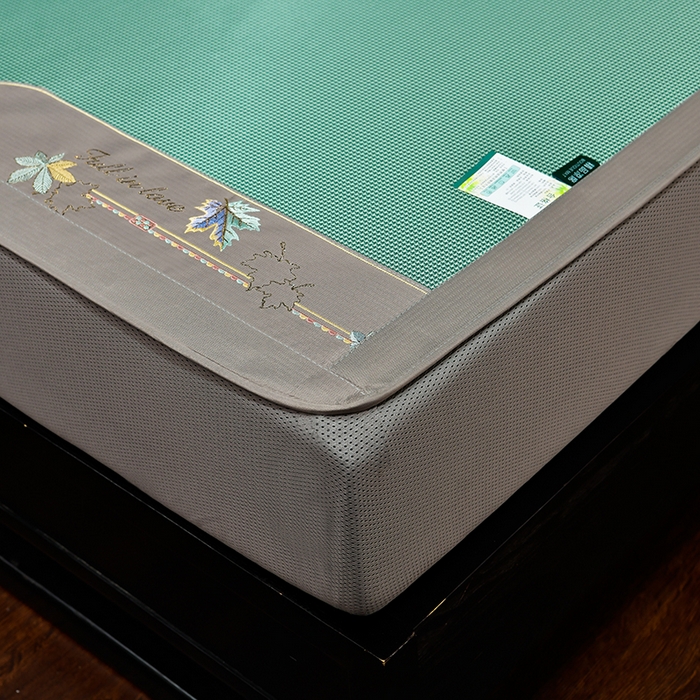 91家纺网 家纺一手货源 找家纺 小牛席业 2026新款小千鸟格枫叶款（床笠款）抗菌席凉席藤席冰藤席冰丝席草席竹席乳胶席凉感豆豆席 小千鸟格-枫叶抗菌席（床笠款）绿色