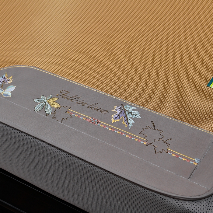 91家纺网 家纺一手货源 找家纺 小牛席业 2026新款小千鸟格枫叶款（床笠款）抗菌席凉席藤席冰藤席冰丝席草席竹席乳胶席凉感豆豆席 小千鸟格-枫叶抗菌席（床笠款）咖色