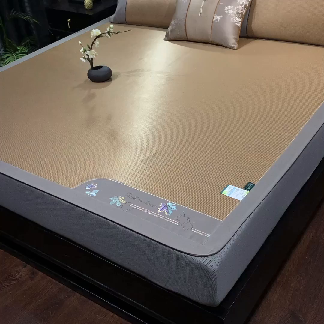 91家纺网 家纺一手货源 找家纺 小牛席业 2026新款小千鸟格枫叶款（床笠款）抗菌席凉席藤席冰藤席冰丝席草席竹席乳胶席凉感豆豆席 小千鸟格-枫叶抗菌席（床笠款）咖色