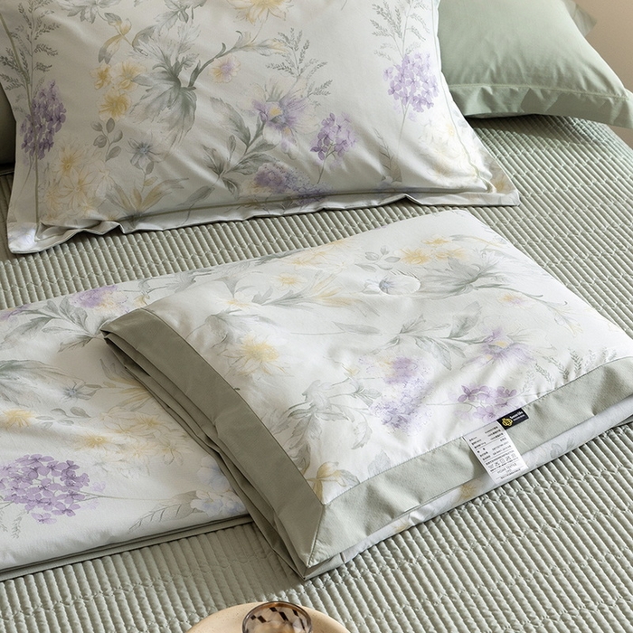 91家纺网 家纺一手货源 找家纺 立奥被业 2026新品冰丝棉夏被四件套竹节纱夏被四件套 静籁之息-绿