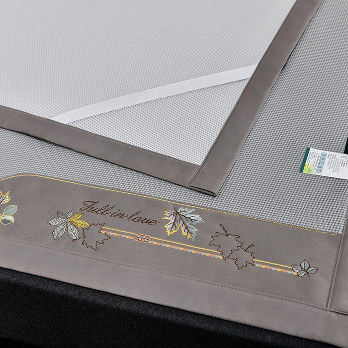 91家纺网 家纺一手货源 找家纺 小牛席业 2026新款小千鸟格枫叶款轻奢风抗菌席凉席藤席冰藤席冰丝席草席竹席乳胶席凉感豆豆席 小千鸟格-枫叶抗菌席（灰色）