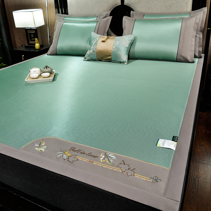 91家纺网 家纺一手货源 找家纺 小牛席业 2026新款小千鸟格枫叶款轻奢风抗菌席凉席藤席冰藤席冰丝席草席竹席乳胶席凉感豆豆席 小千鸟格-枫叶抗菌席（绿色）