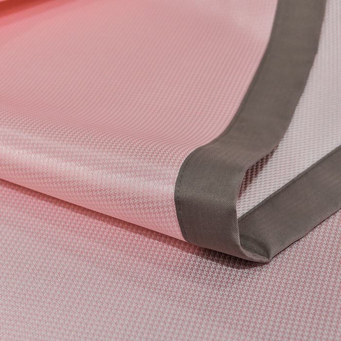 91家纺网 家纺一手货源 找家纺 小牛席业 2026新款小千鸟格枫叶款轻奢风抗菌席凉席藤席冰藤席冰丝席草席竹席乳胶席凉感豆豆席 小千鸟格-枫叶抗菌席（粉色）