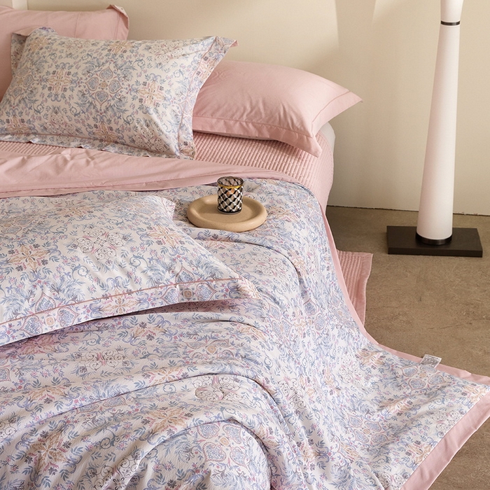 91家纺网 家纺一手货源 找家纺 立奥被业 2026新品冰丝棉夏被四件套竹节纱夏被四件套 克罗之心-粉