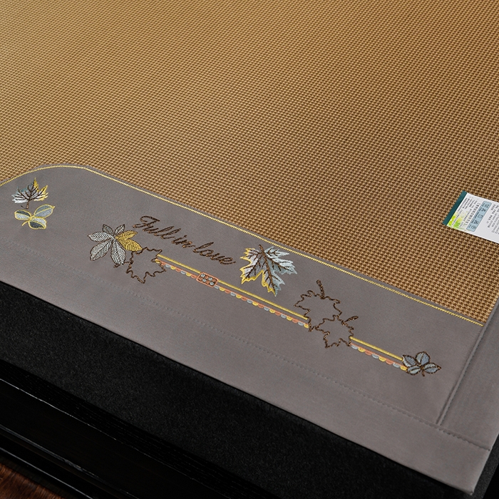 91家纺网 家纺一手货源 找家纺 小牛席业 2026新款小千鸟格枫叶款轻奢风抗菌席凉席藤席冰藤席冰丝席草席竹席乳胶席凉感豆豆席 小千鸟格-枫叶抗菌席（咖色）