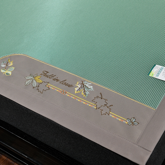 91家纺网 家纺一手货源 找家纺 小牛席业 2026新款小千鸟格枫叶款轻奢风抗菌席凉席藤席冰藤席冰丝席草席竹席乳胶席凉感豆豆席 小千鸟格-枫叶抗菌席（绿色）