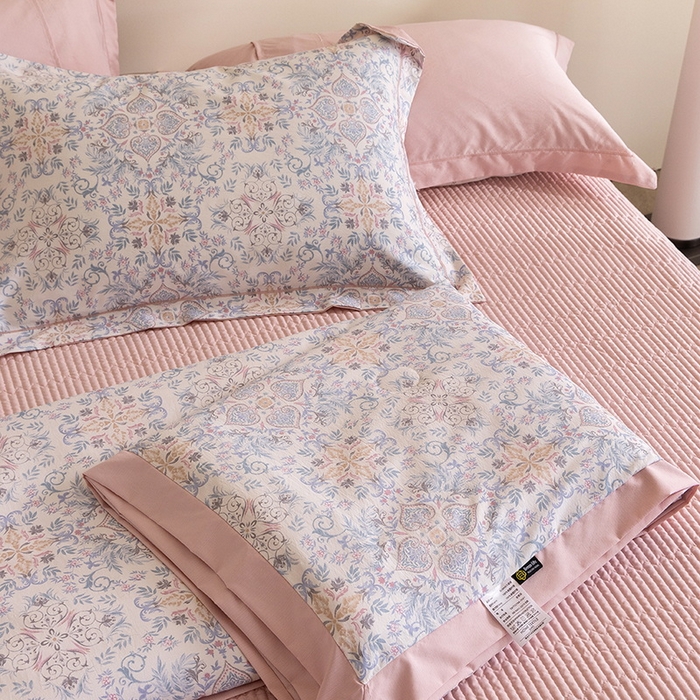 91家纺网 家纺一手货源 找家纺 立奥被业 2026新品冰丝棉夏被四件套竹节纱夏被四件套 克罗之心-粉