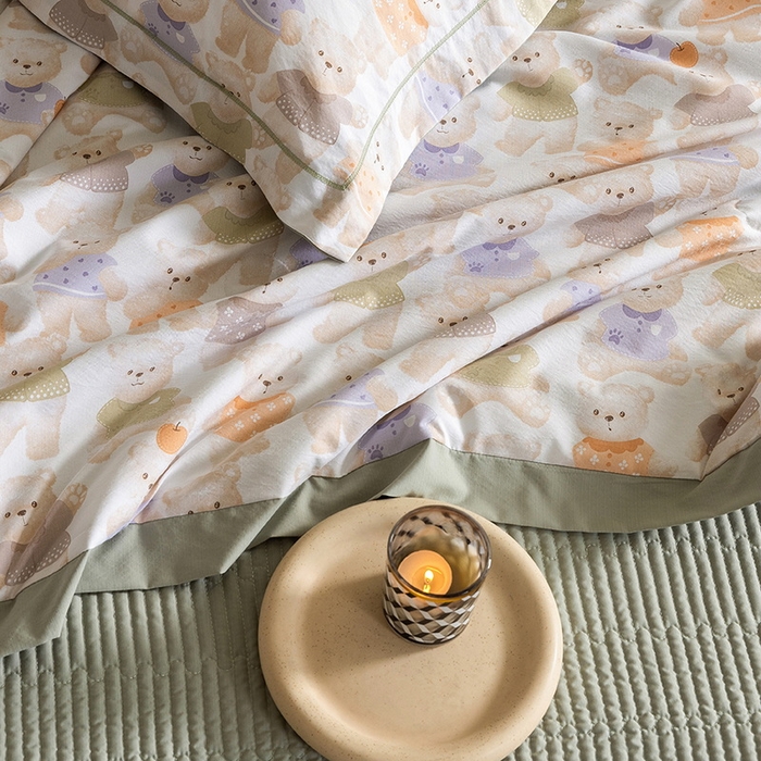 91家纺网 家纺一手货源 找家纺 立奥被业 2026新品冰丝棉夏被四件套竹节纱夏被四件套 蜜糖熊岛-绿