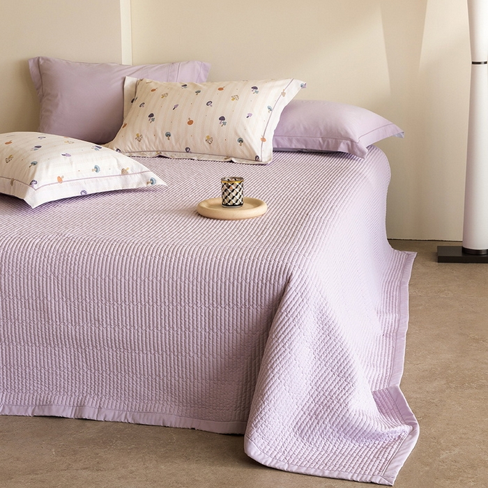 91家纺网 家纺一手货源 找家纺 立奥被业 2026新品冰丝棉夏被四件套竹节纱夏被四件套 蘑菇乐园-紫