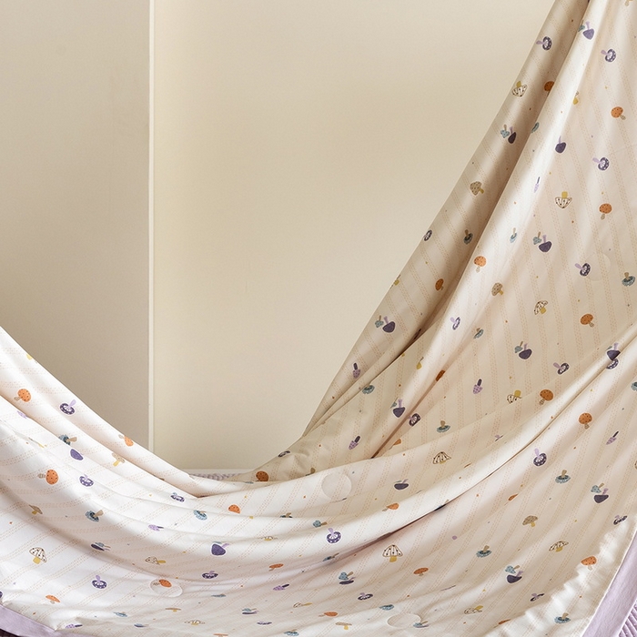 91家纺网 家纺一手货源 找家纺 立奥被业 2026新品冰丝棉夏被四件套竹节纱夏被四件套 蘑菇乐园-紫