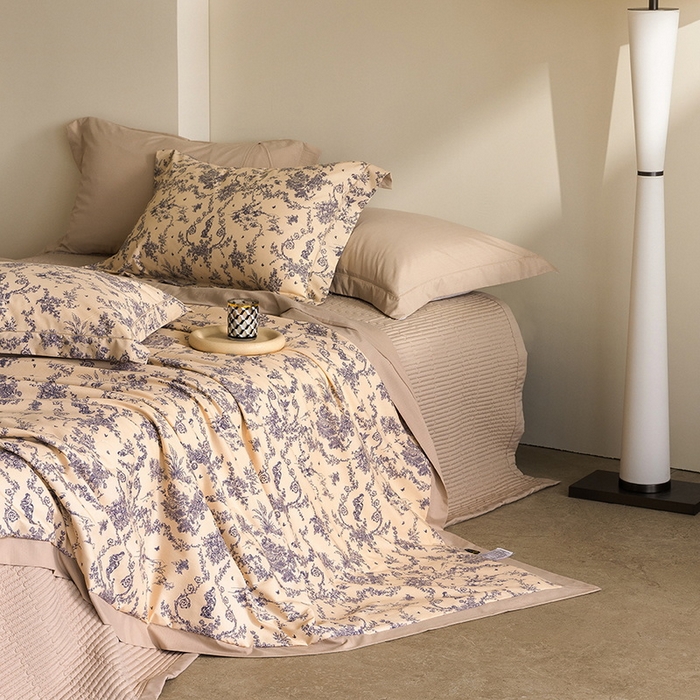 91家纺网 家纺一手货源 找家纺 立奥被业 2026新品冰丝棉夏被四件套竹节纱夏被四件套 青藤絮语-咖