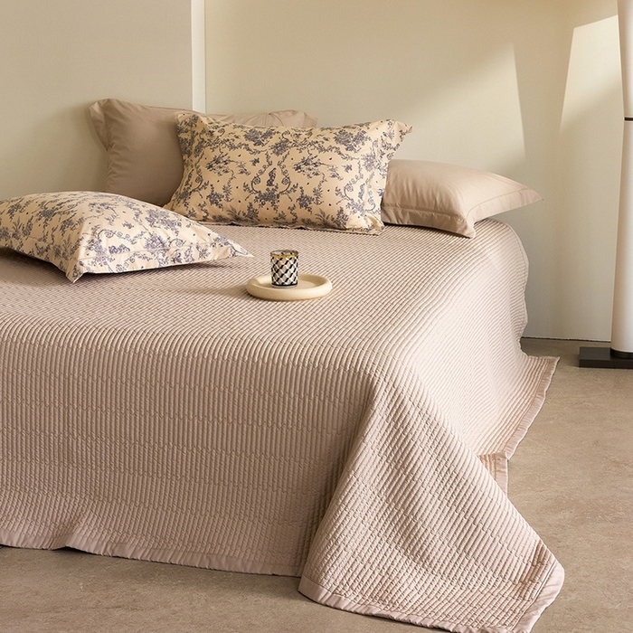 91家纺网 家纺一手货源 找家纺 立奥被业 2026新品冰丝棉夏被四件套竹节纱夏被四件套 青藤絮语-咖