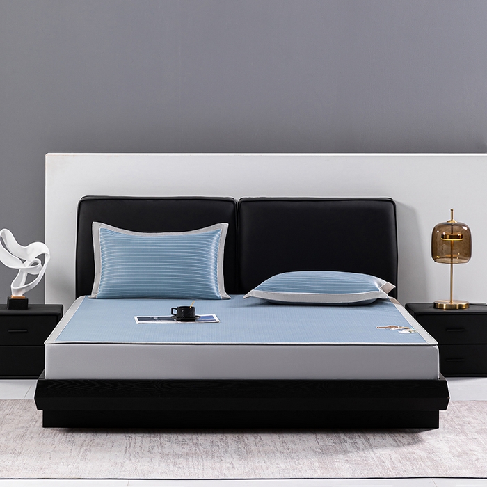 91家纺网 家纺一手货源 找家纺 小牛席业 2026新款无印风纯色凉感冰丝系列（床笠款）凉席藤席冰藤席冰丝席竹席乳胶席凉感豆豆席草席空调席 蓝色